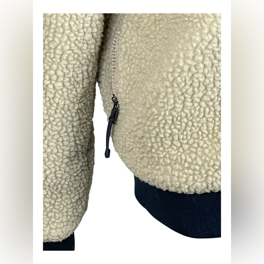 Patagonia - W's Classic Sherpa Retro-X Jkt - Natural w/New Navy Women’s Medium - Picture 3 of 9